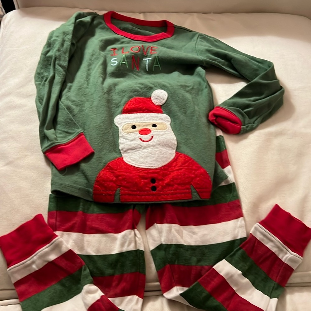 Dino Dee Santa pajamas. Size 6
